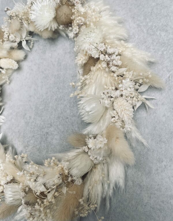 Trockenblumenkranz white komplett gebunden – Bild 3