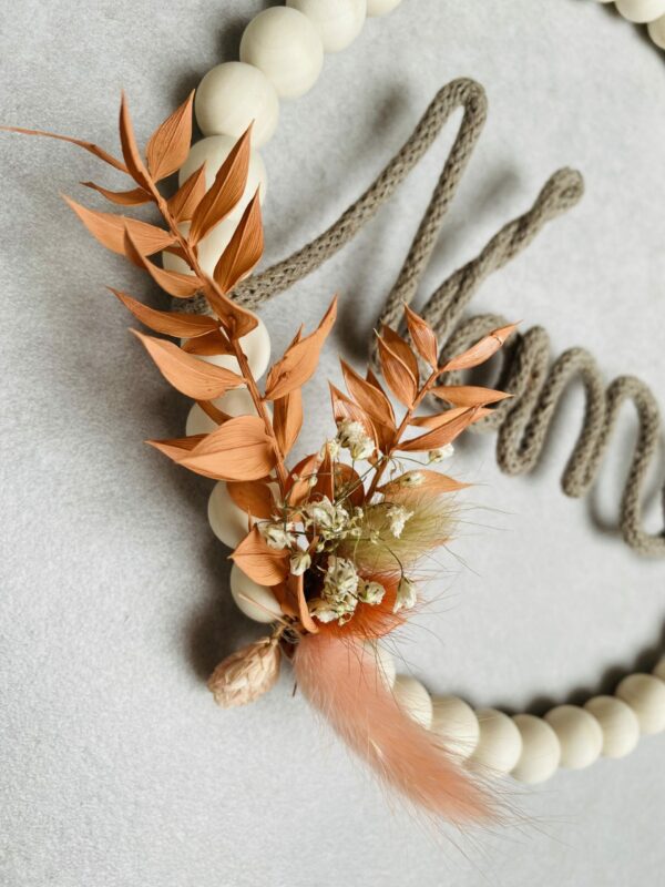 Personalisierter Perlenkranz terracotta / peach – Bild 3