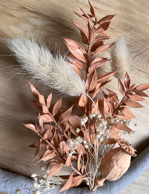Wandring / Dekoring Ton in betongrau mit Trockenblumen 25cm – Bild 2